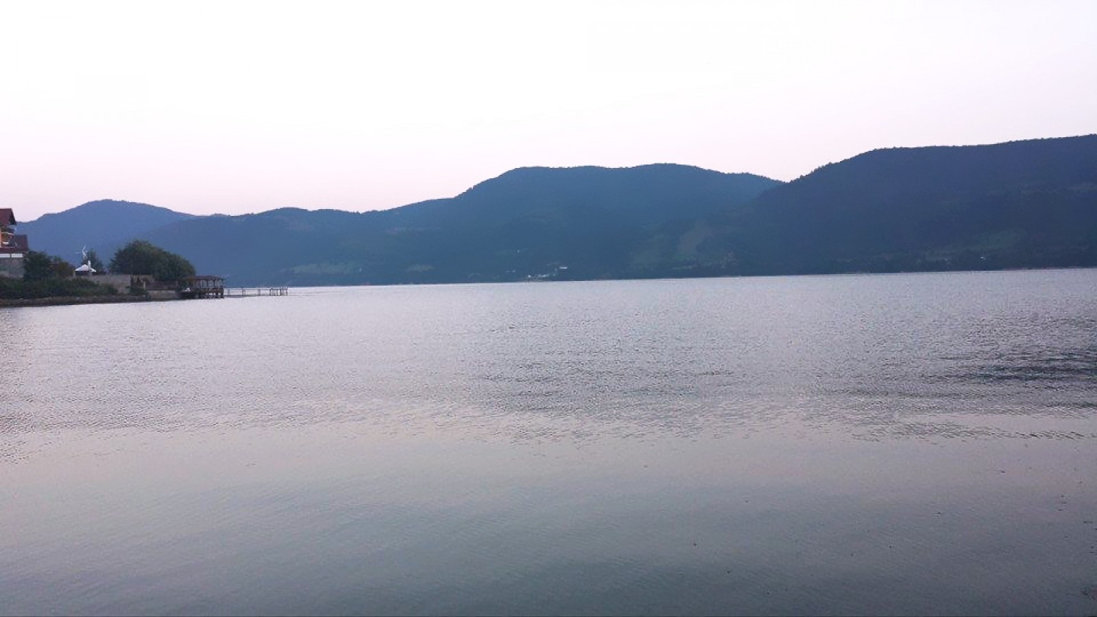 Plimbare cu barca pe Dunăre cu oprire pentru înot