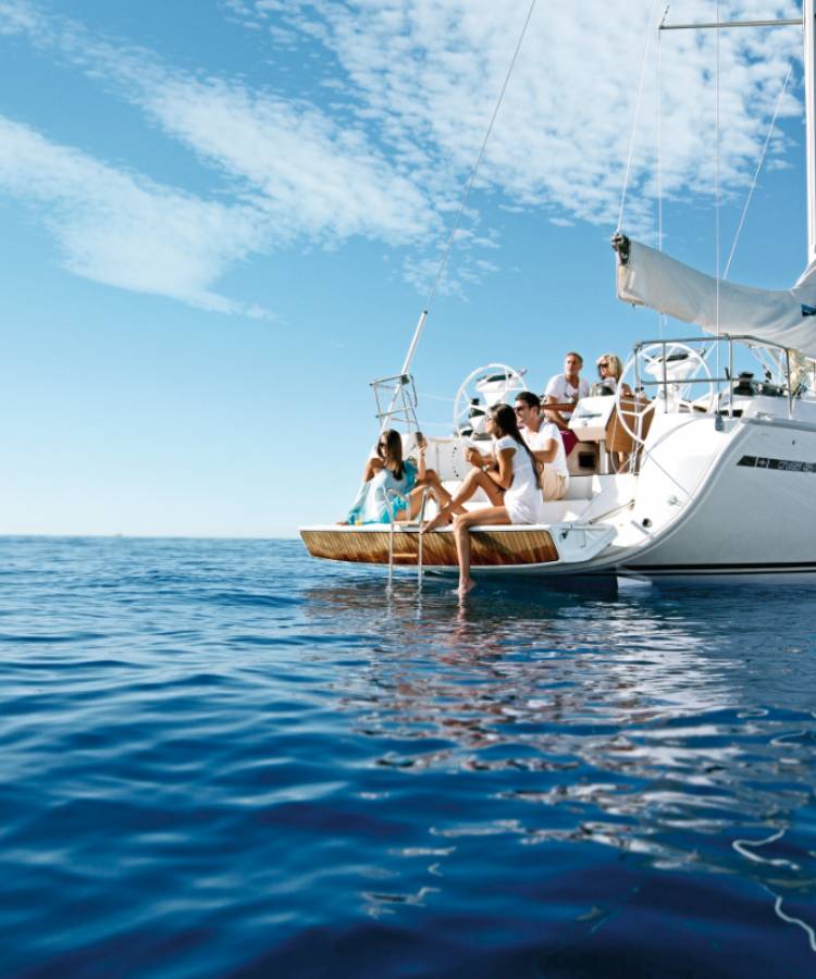 Descoperiți Sailingul – o zi de relaxare la bordul yacht-ului Bavaria