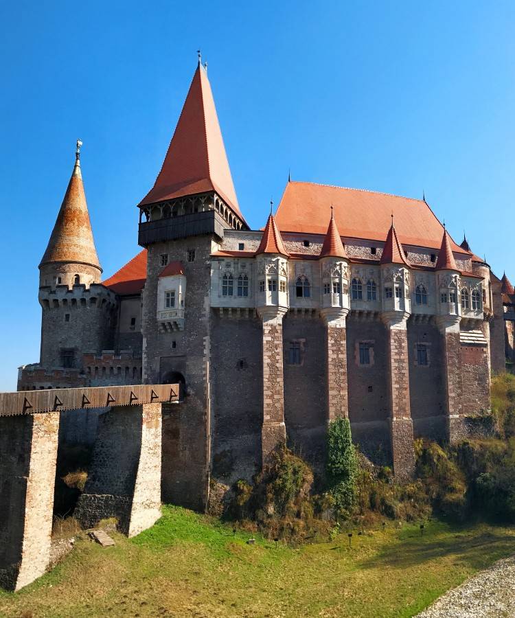 Tur ghidat la Castelul Corvinilor