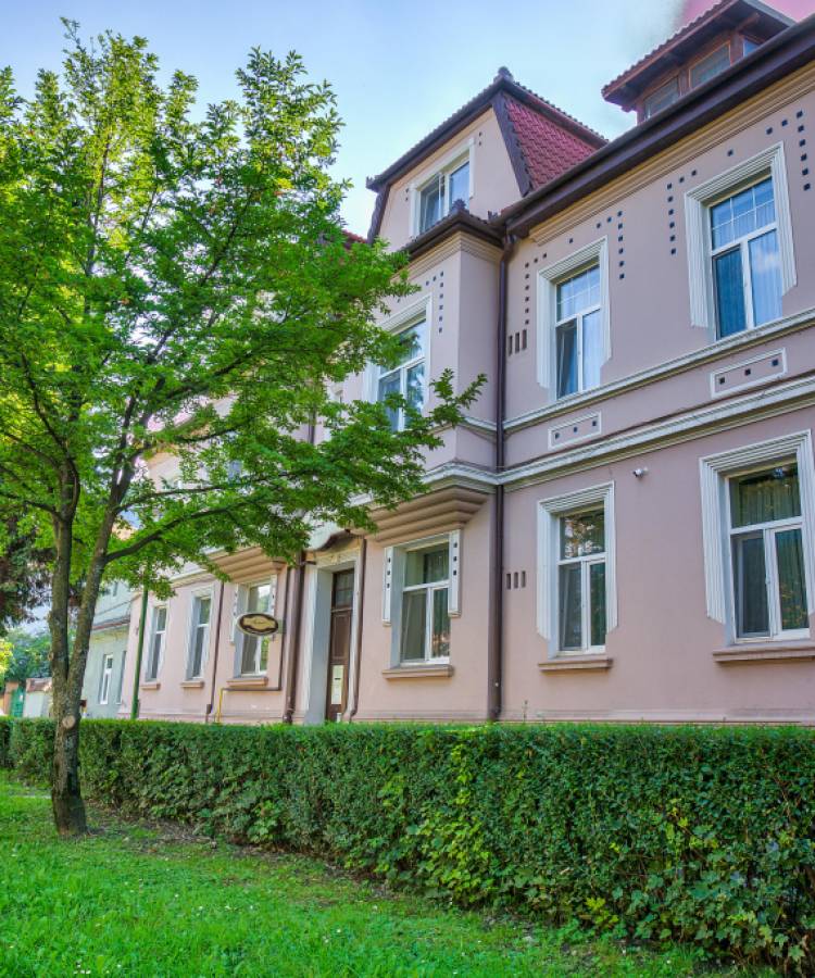 Experimenteaza o sedere in cladire interbelica, in centrul Brasovului