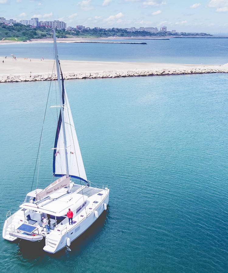Petrecere pe MAREA NEAGRĂ pe CATAMARAN