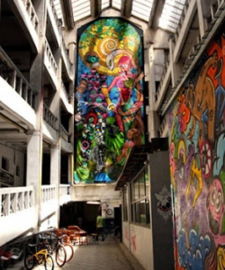 Alternative Bucharest - street art & urban culture tour
